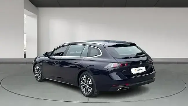 Usado Peugeot 508 SW Allure 130 CV (95 kW) 2019 Negro Familiar