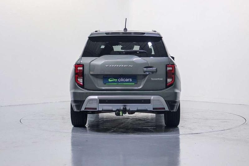 Usado Ssangyong (KGM) Torres 163 CV (119 kW) 2023 Verde SUV