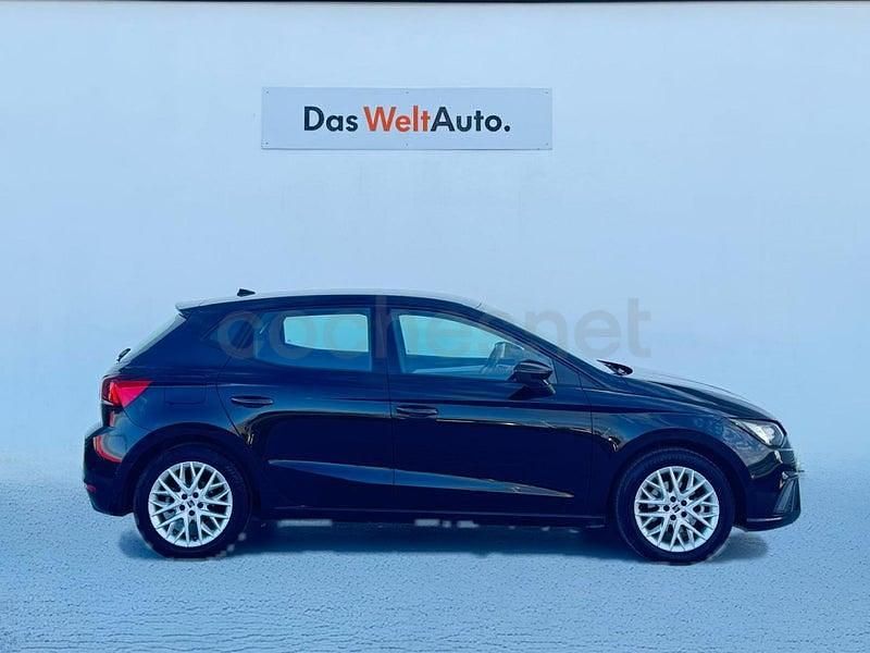 Usado Seat Ibiza FR 110 CV (80 kW) 2023 Negro Utilitario