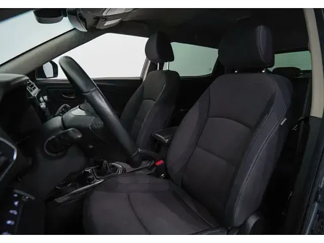 Usado SsangYong Tivoli 135 CV (99 kW) 2024 Gris SUV