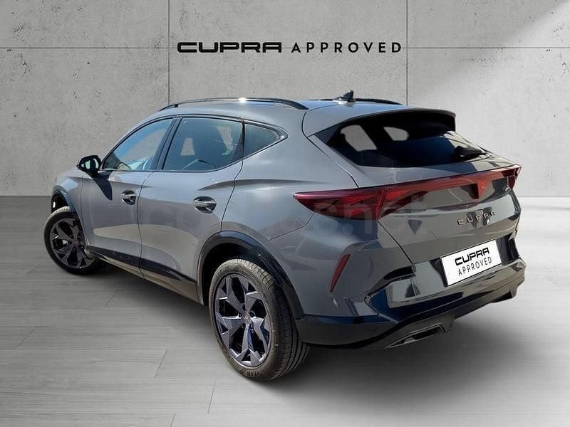 Usado Cupra Formentor 150 CV (110 kW) 2024 Gris / plata SUV