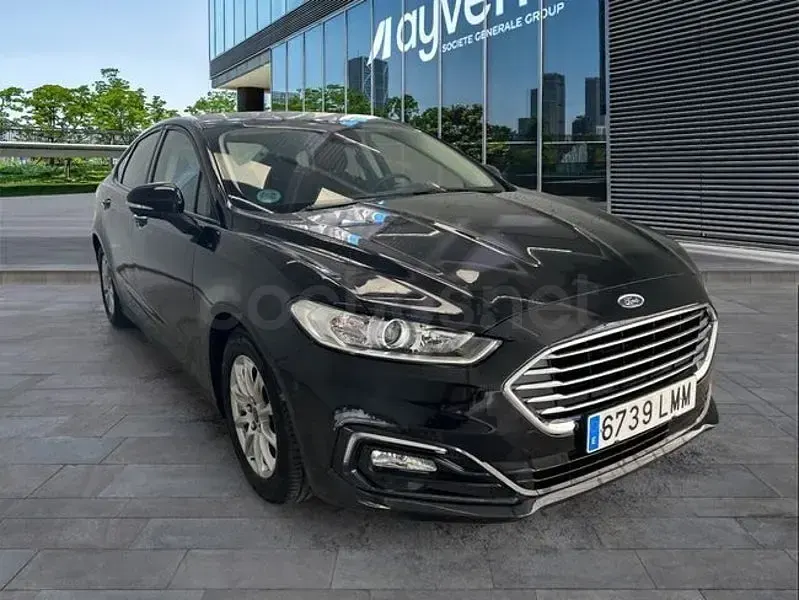 Usado Ford Mondeo Trend 150 CV (110 kW) 2021 Negro Berlina