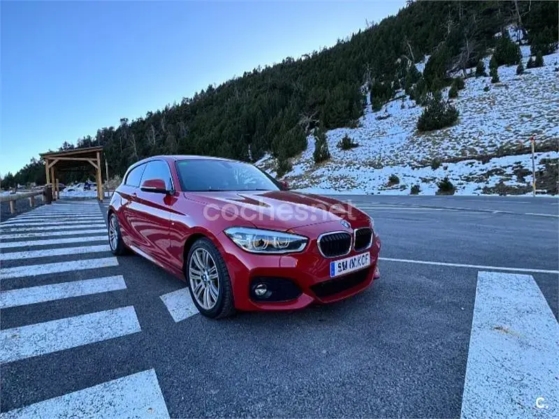 Usado BMW 118 Shadowline 150 CV (110 kW) 2017 Rojo Utilitario