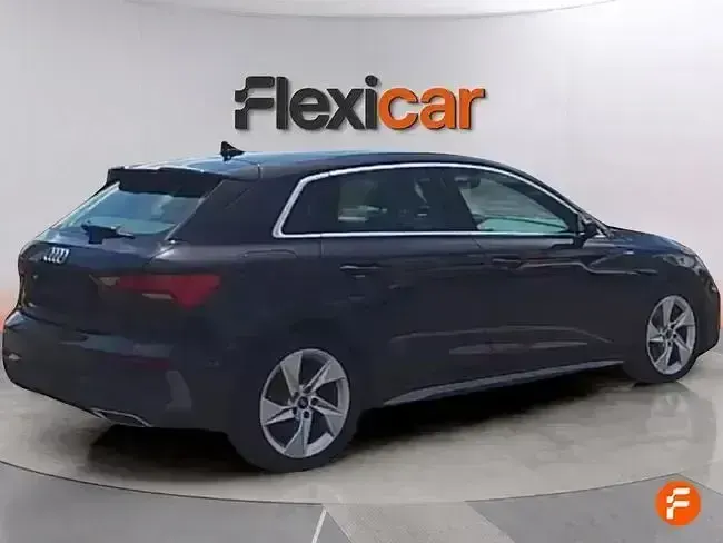 Usado Audi A3 116 CV (85 kW) 2021 Negro Berlina