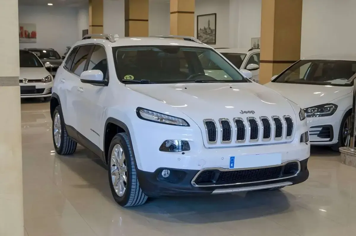 Usado Jeep Cherokee Limited 140 CV (102 kW) 2015 Blanco SUV