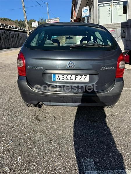 Usado Citroën Xsara Picasso 92 CV (67 kW) 2008 Negro Monovolumen