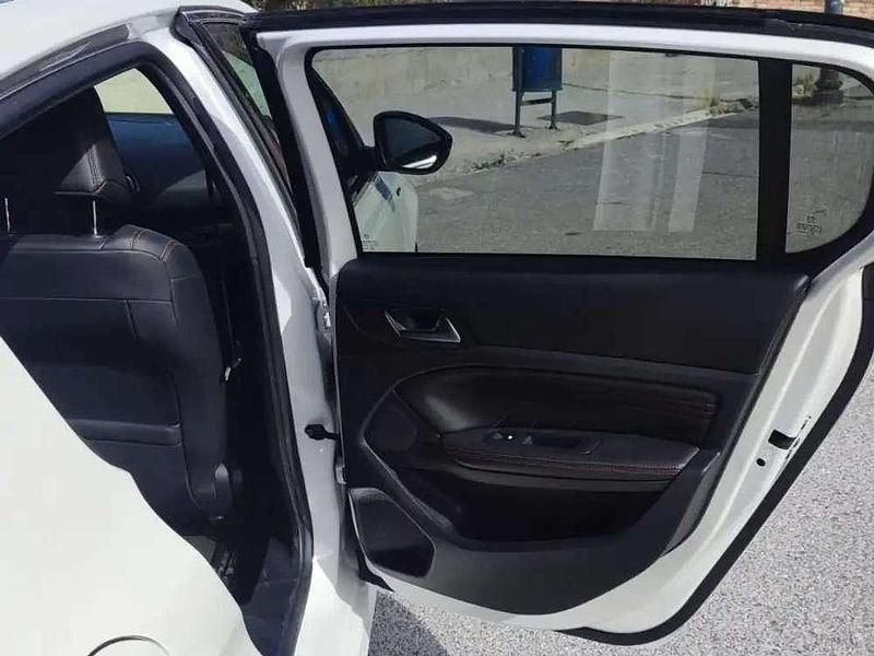 Usado Peugeot 308 GT-line 131 HP (96 kW) 2015 Branco Citadino
