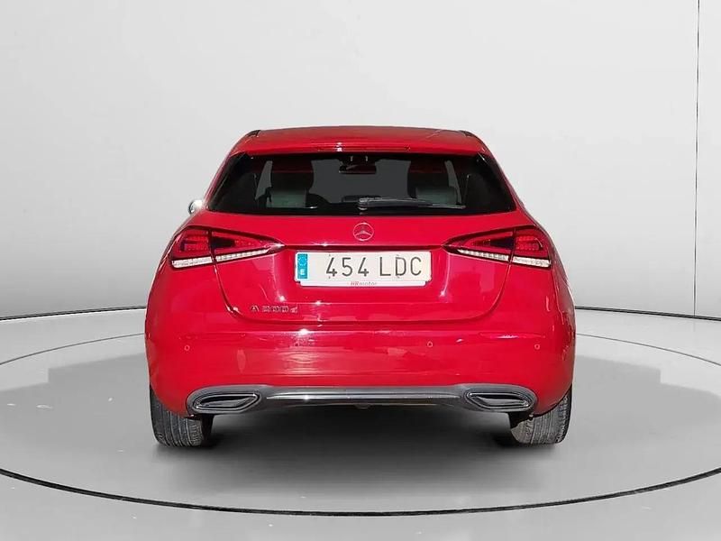 Usado Mercedes A200 150 CV (110 kW) 2019 Rojo Berlina