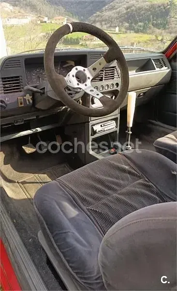 Usado Peugeot 309 GTi 130 CV (95 kW) 1987 Rojo Utilitario