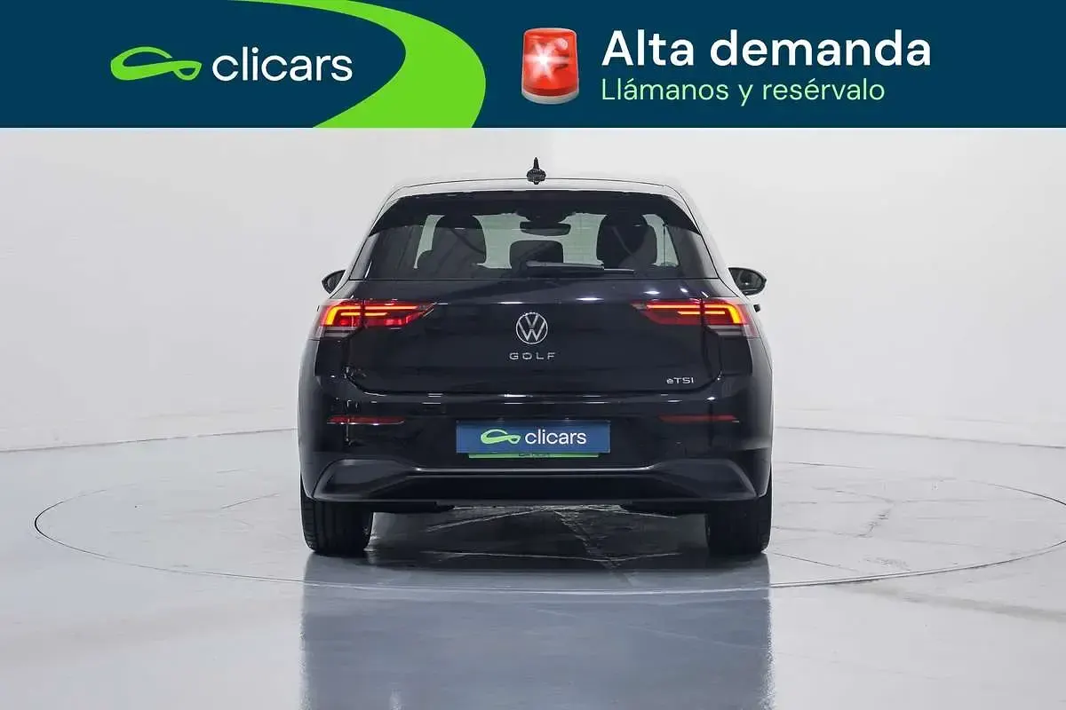 Usado VW Golf VIII Life 150 CV (110 kW) 2020 Negro Utilitario