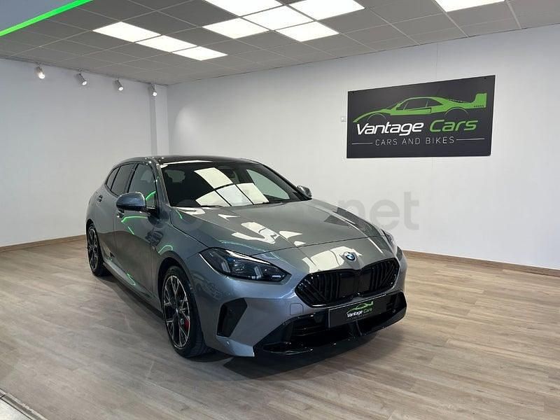 Usado BMW 120 Comfort Edition 163 CV (119 kW) 2025 Gris / plata Utilitario
