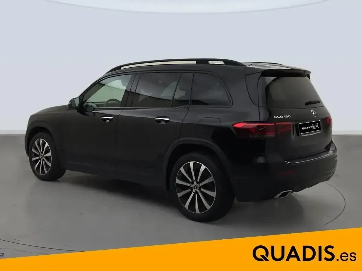 Usado Mercedes GLB180 136 CV (100 kW) 2022 Negro SUV