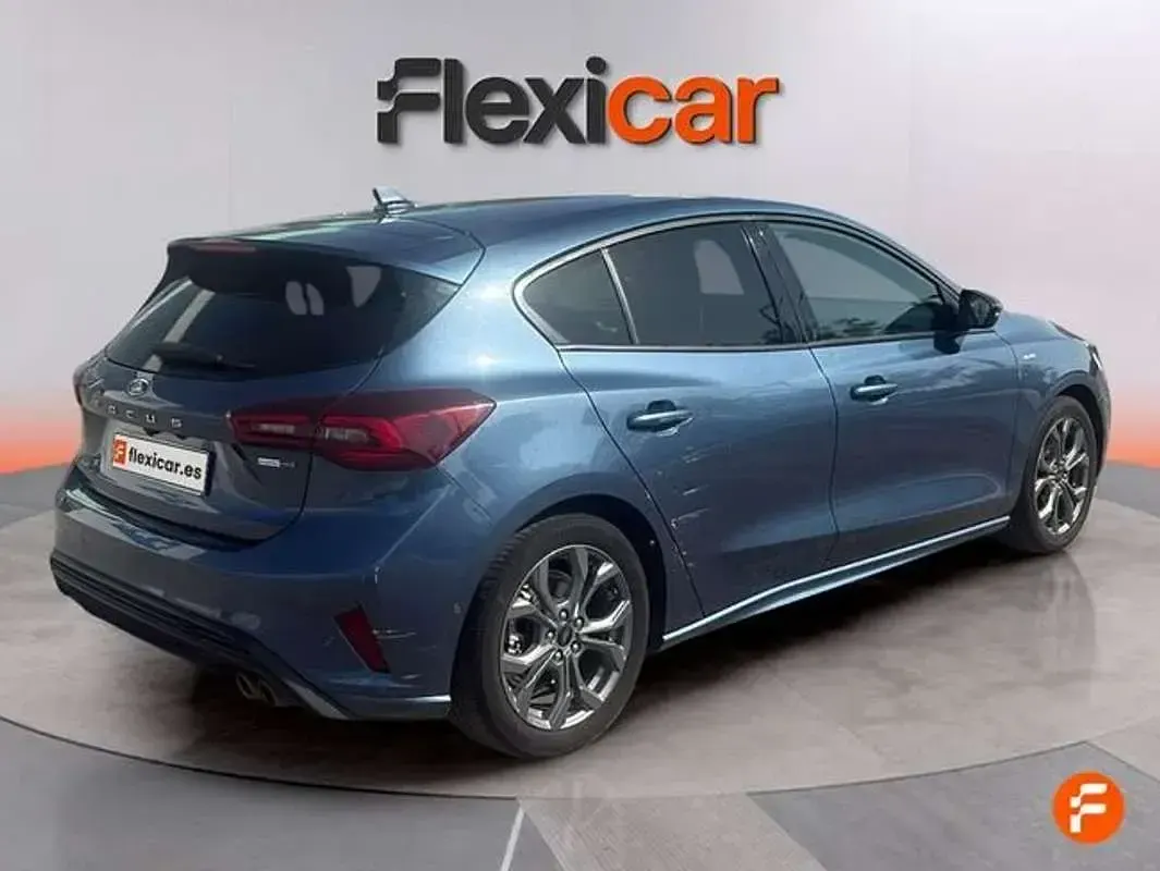 Usado Ford Focus ST-Line 125 CV (91 kW) 2023 Azul Berlina