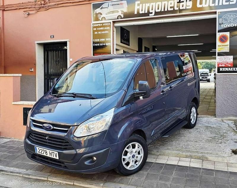Usado Ford Tourneo Titanium 125 CV (91 kW) 2013 Gris Monovolumen
