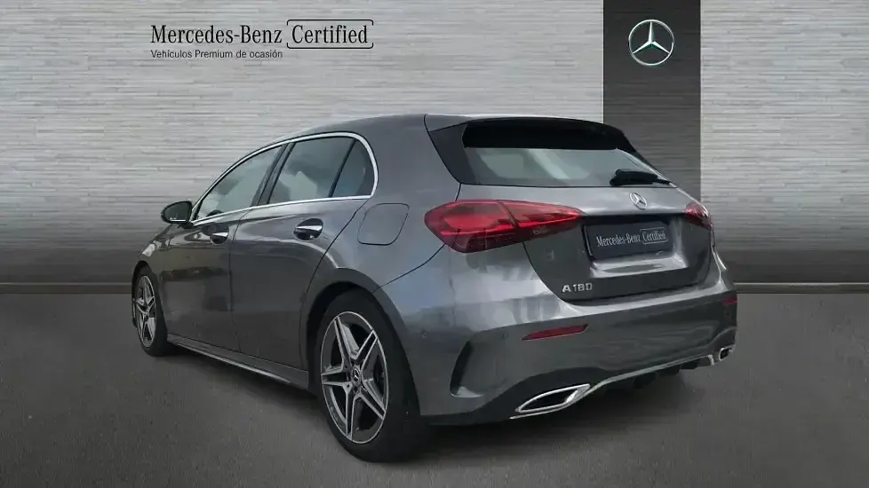 Usado Mercedes A180 136 CV (100 kW) 2025 Gris