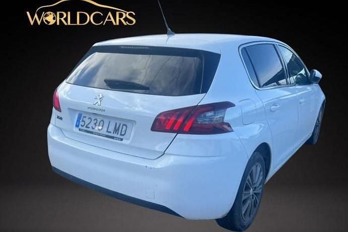 Usado Peugeot 308 Allure 130 CV (95 kW) 2021