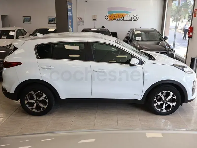 Usado Kia Sportage 136 CV (100 kW) 2021 Blanco SUV