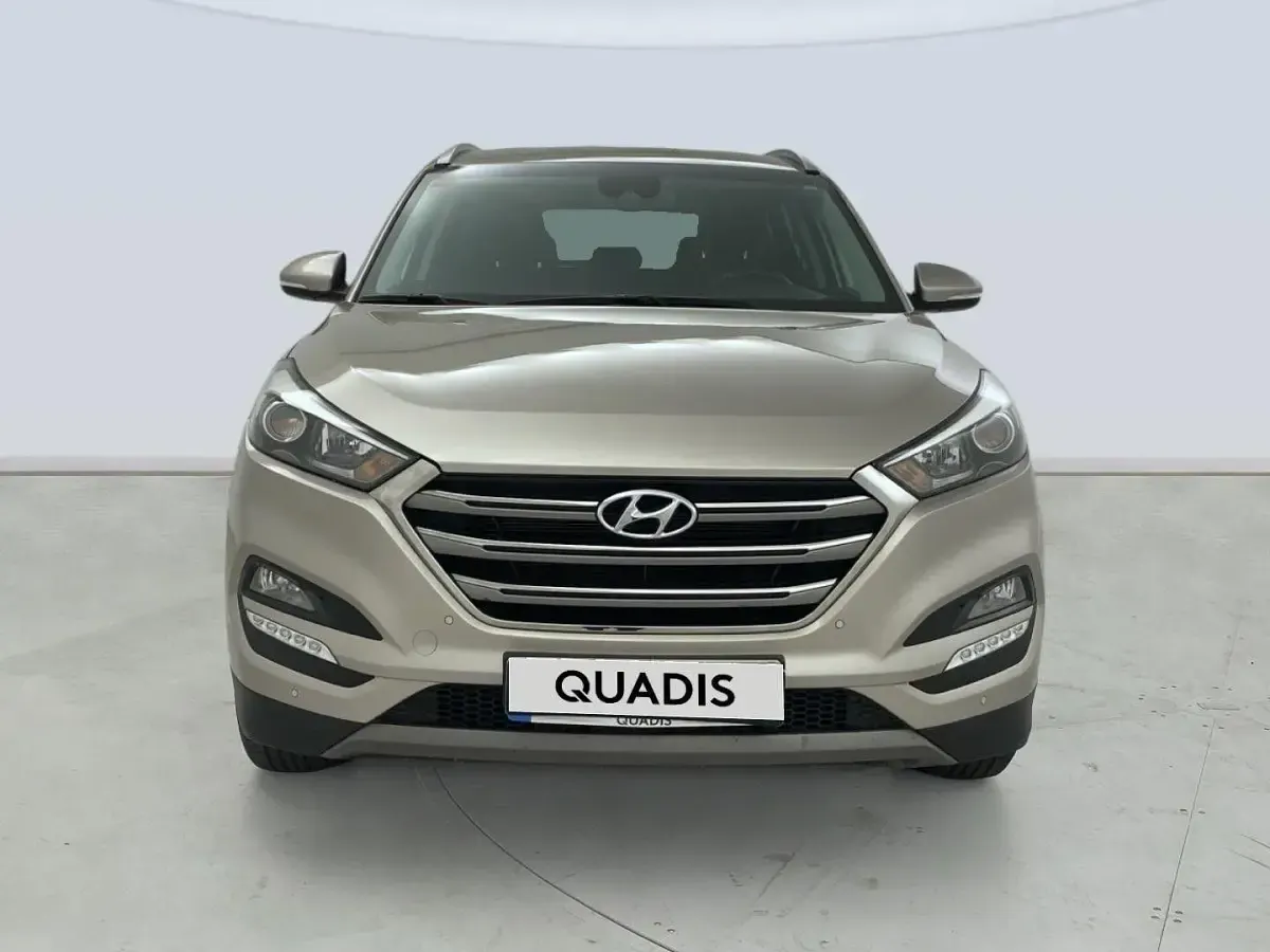 Usado Hyundai Tucson 131 CV (96 kW) 2016 Beige SUV