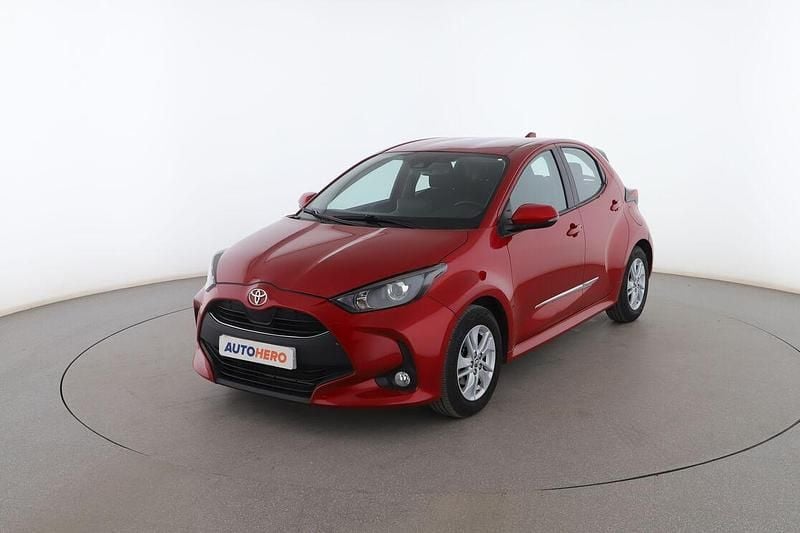 Rojo Usado 2022 Toyota Yaris Edition Utilitario | 17.799 € (Precio justo) - Imagen 1/3