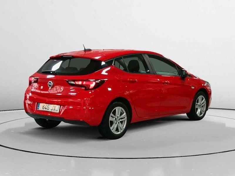 Usado Opel Astra Selective 126 HP (92 kW) 2017 Vermelho Citadino