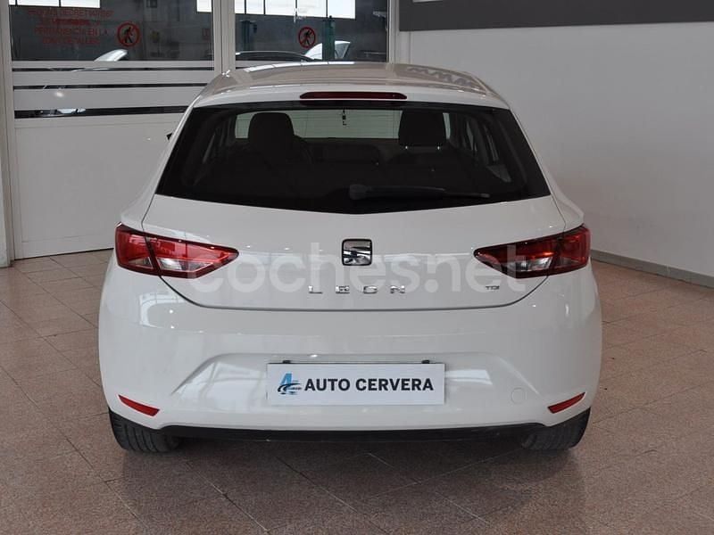 Usado Seat Leon Style 105 CV (77 kW) 2013 Blanco Berlina