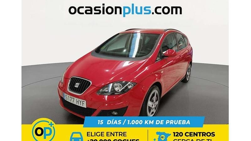 Usado Seat Altea XL Ecomotive 105 CV (77 kW) 2014 Rojo Monovolumen