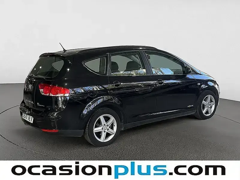Usado Seat Altea Ecomotive 105 CV (77 kW) 2012 Negro Monovolumen