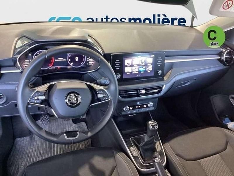 Usado Skoda Fabia Style 110 CV (80 kW) 2023 Gris Utilitario