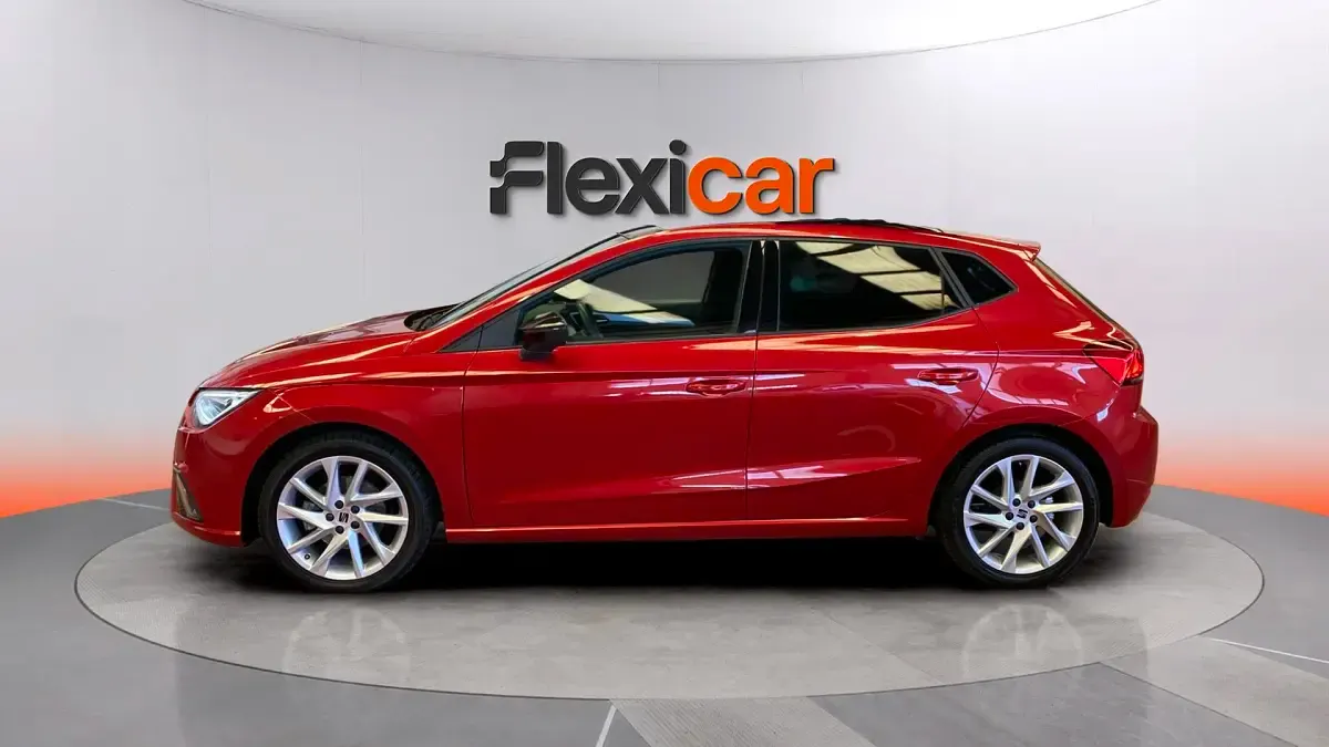Usado Seat Ibiza FR 150 CV (110 kW) 2021 Granate Utilitario