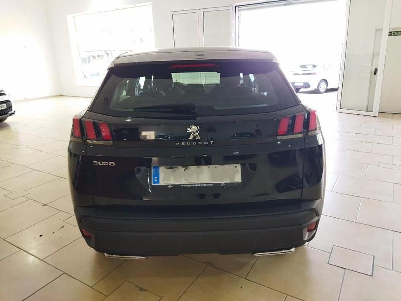 Usado Peugeot 3008 130 CV (95 kW) 2023 Negro SUV