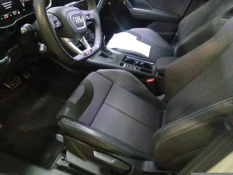 Usado Audi Q3 Sportback 150 CV (110 kW) 2024 Gris/plata SUV