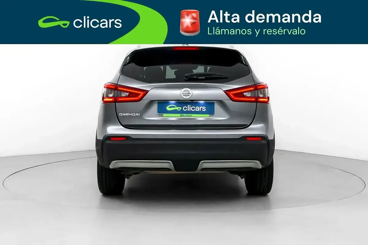 Usado Nissan Qashqai N-TEC 140 CV (102 kW) 2020 Gris / plata SUV
