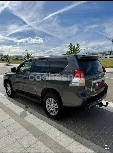 Usado Toyota Land Cruiser 190 CV (139 kW) 2012 Gris / plata SUV
