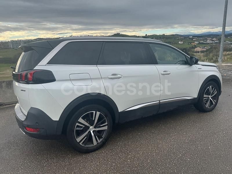 Usado Peugeot 5008 GT-line 130 CV (95 kW) 2019 Blanco SUV