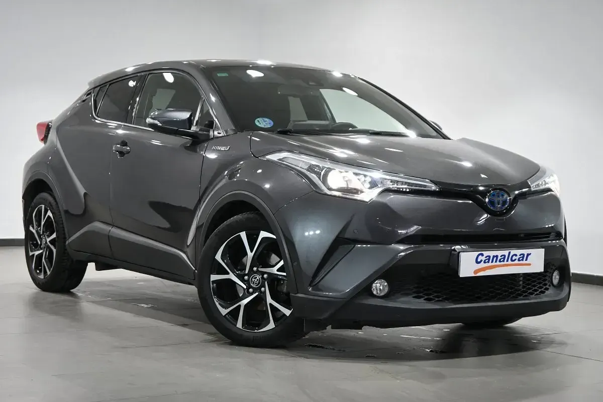 Usado Toyota C-HR Active 122 CV (89 kW) 2019 Gris SUV