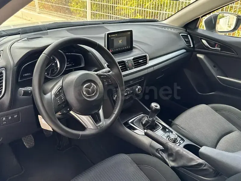 Usado Mazda 3 Luxury 150 CV (110 kW) 2015 Blanco Berlina