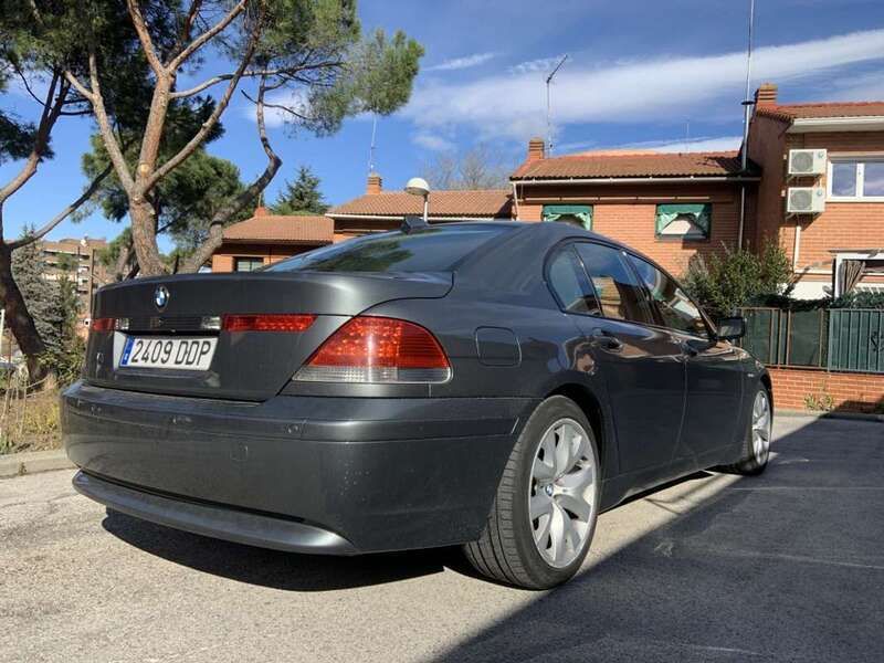 Usado BMW 730 218 CV (160 kW) 2004 Gris Berlina
