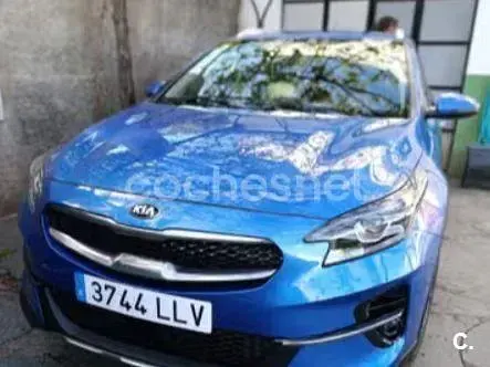 Usado Kia XCeed 140 CV (102 kW) 2020 Azul SUV