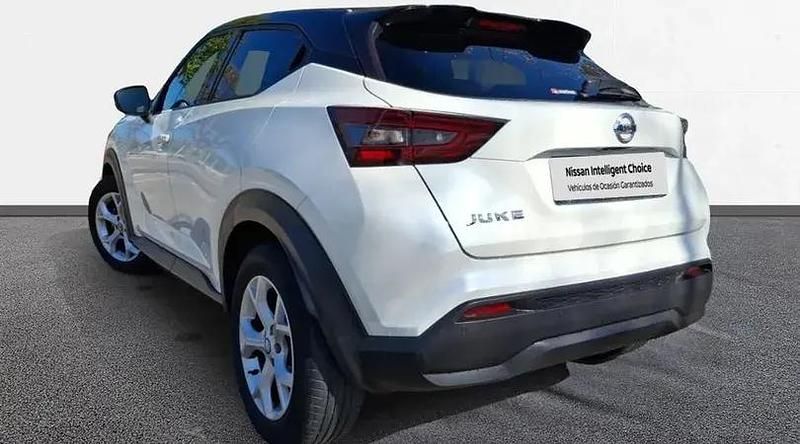 Usado Nissan Juke N-Connecta 117 CV (86 kW) 2020 Lunar white (metalizado) techo SUV