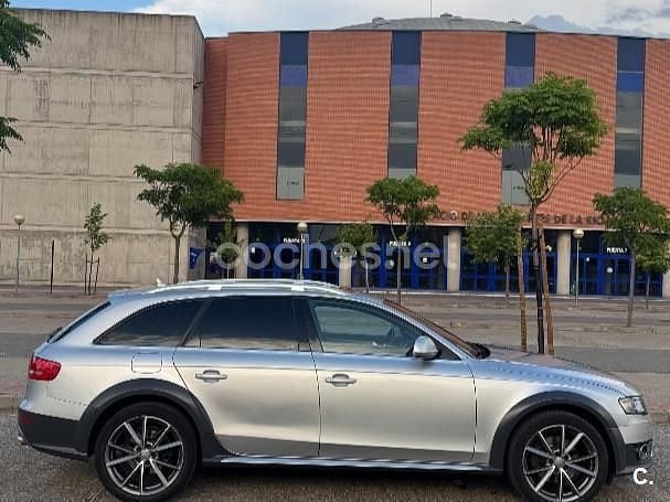 Usado Audi A4 Allroad 240 CV (176 kW) 2011 Gris / plata Familiar