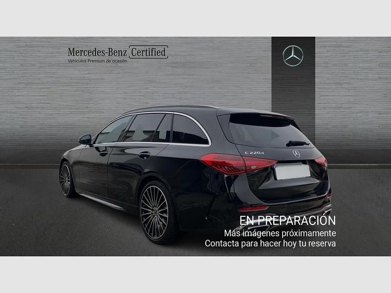 Usado Mercedes C220 AMG line 200 CV (147 kW) 2024 Azul sodalita Familiar
