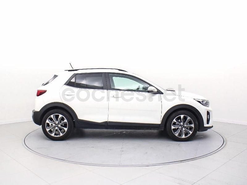 Usado Kia Stonic 110 CV (80 kW) 2018 Blanco SUV