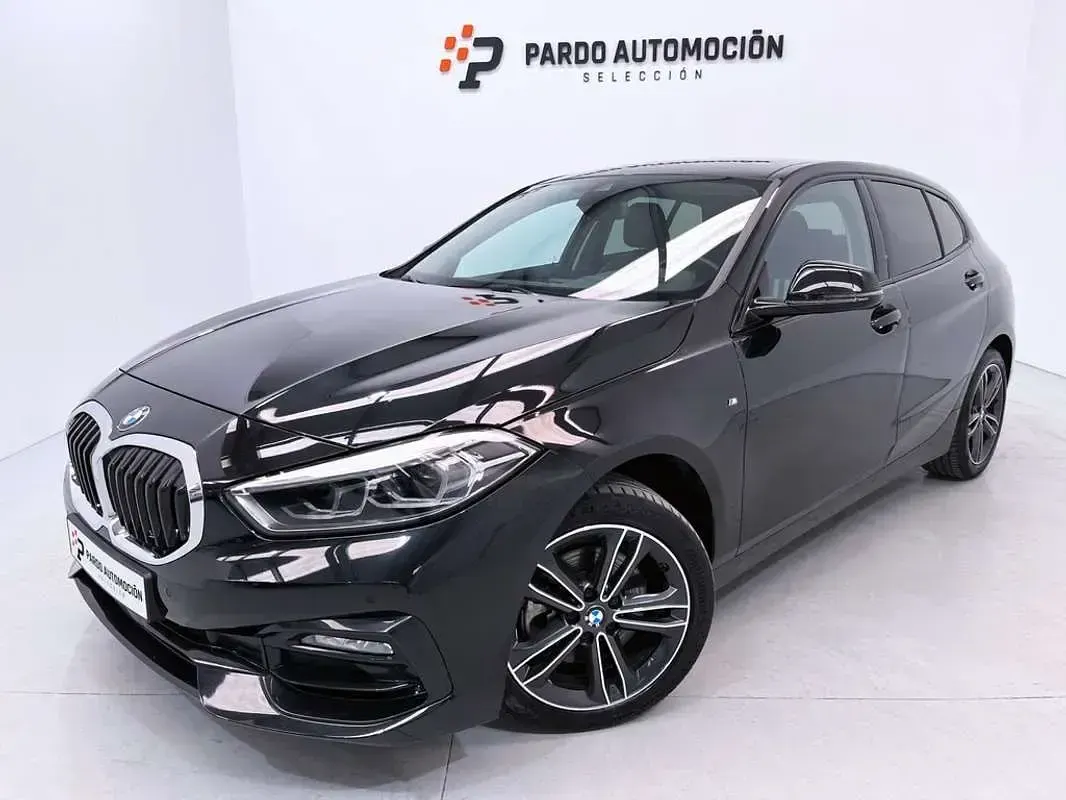Occasion BMW 118 Sport Line 136 PK (100 kW) 2023 Zwart Hatchback