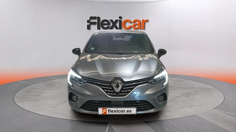 Begagnad Renault Clio V Techno 90 HK (66 kW) 2023 Grå Sedan