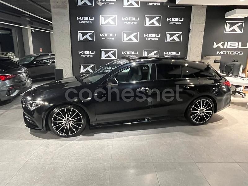 Usado Mercedes CLA220 Shooting Brake 190 CV (139 kW) 2021 Negro Familiar