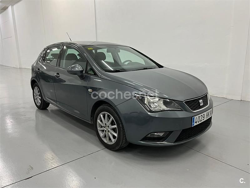 Gris / plata Usado 2012 Seat Ibiza Style Berlina | 4999 € (Precio justo) - Imagen 1/4