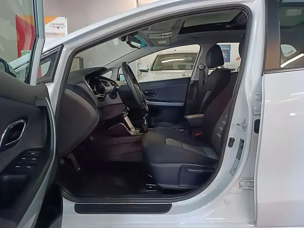 Usado Kia Ceed 99 CV (72 kW) 2015 Blanco Utilitario