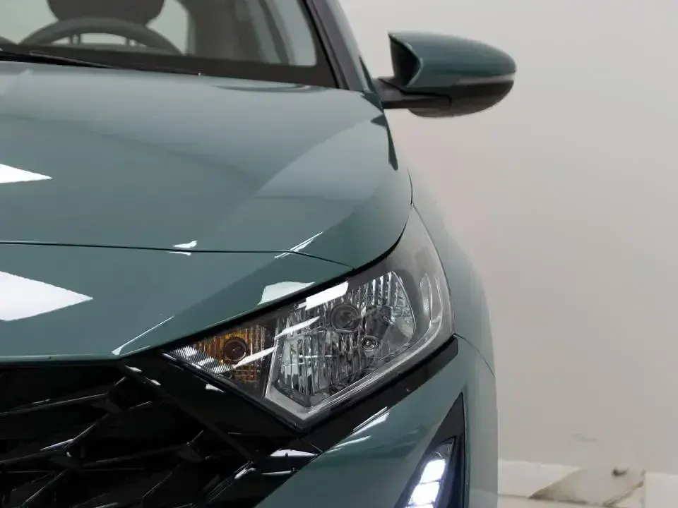 Occasion Hyundai i20 100 ch (73 kW) 2024 Otro Berline