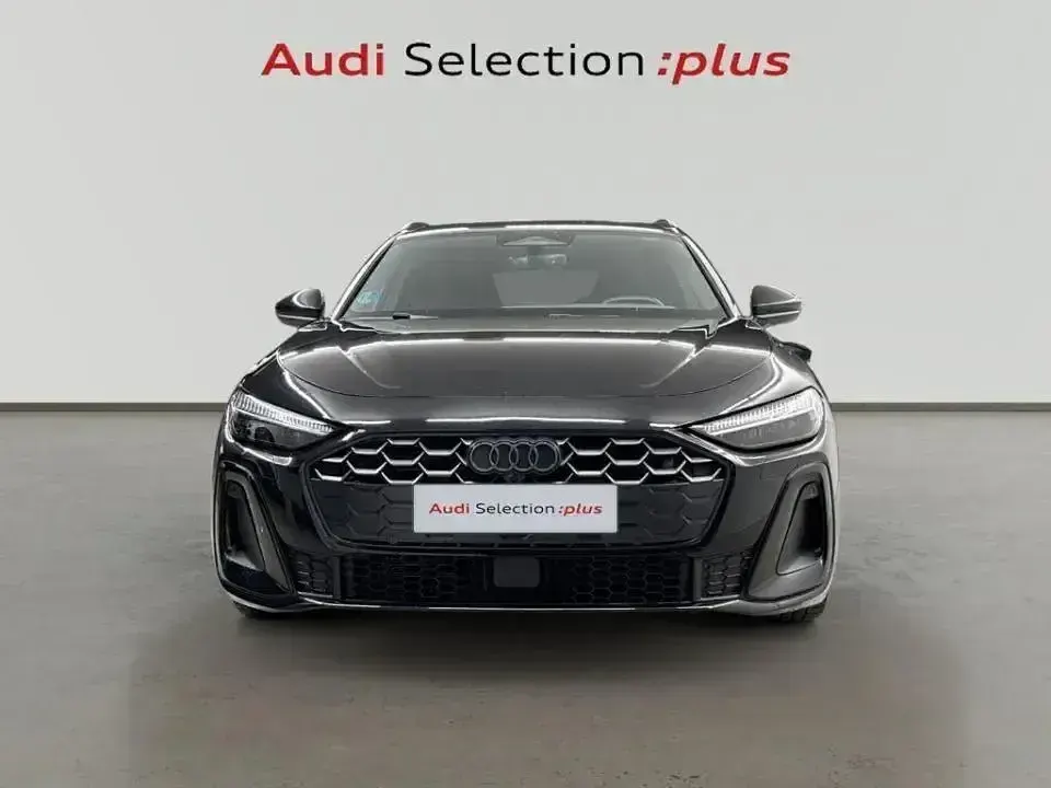Usado Audi A5 Ambiente 204 CV (150 kW) 2025 Negro Familiar
