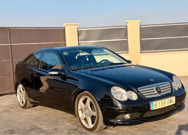 Usado Mercedes C350 272 CV (200 kW) 2007 Negro Coupe
